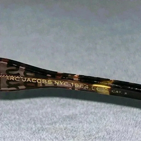 EUC Marc Jacobs Eyewear Tortoise Shell Color All Over‎ Logo squared cat Eye Cut - Picture 7 of 14